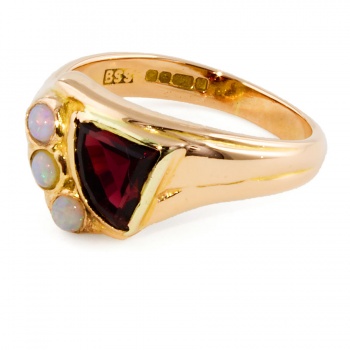 18ct Gold Garnet / Opal Unusual Ring Size K
